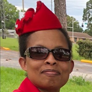 Meet your Posher, Arlene